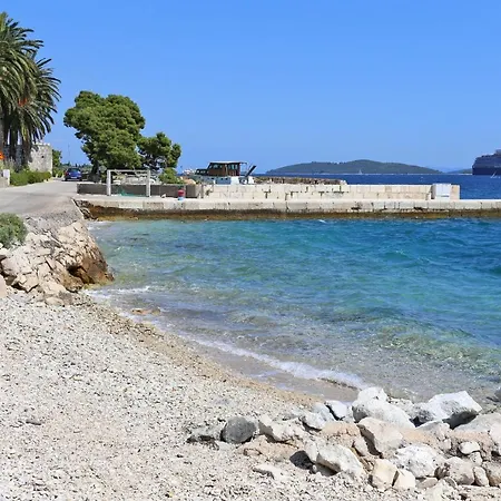 Apartman By The Sea - Perna, Peljesac - 13921 Kuciste