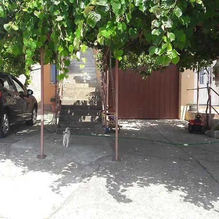 By The Sea - Perna, Peljesac - 13921 Daire Kuciste